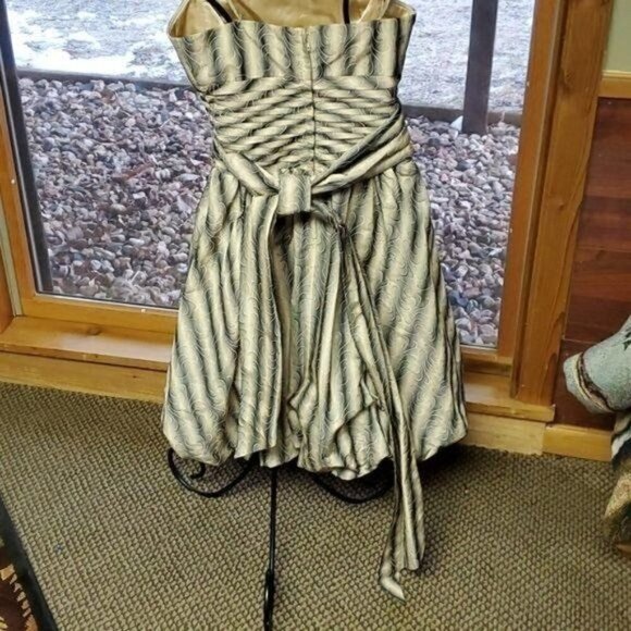 BCBGMaxAzria Strapless Zippered Lined Belted Event Sz. 2 Dress - Picture 3 of 10